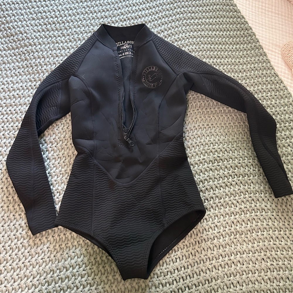 Billabong spring suit women’s size 6